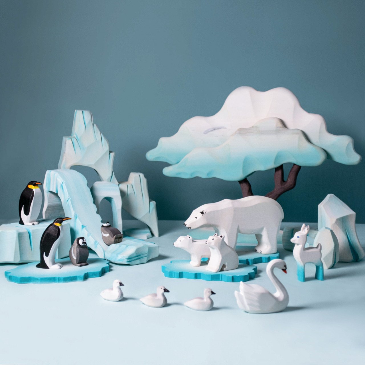 Pre-Order Bumbu Polar Bears and Ice Floe Set