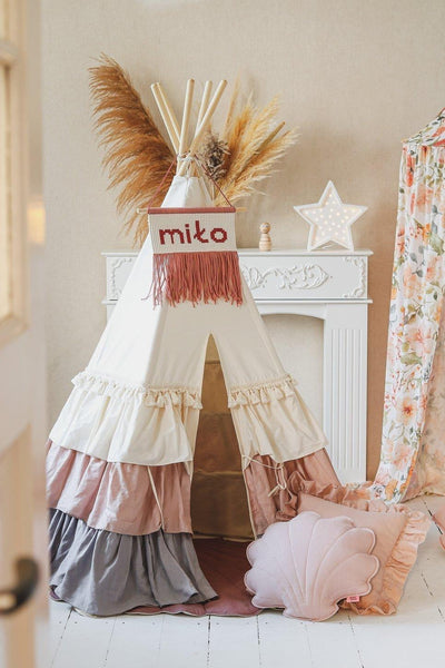 “Powder Frills” Teepee Tent with Frills and "Powder Pink" Shell Mat Set