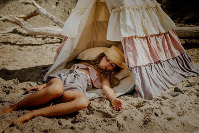 “Powder Frills” Teepee Tent with Frills and "Powder Pink" Shell Mat Set