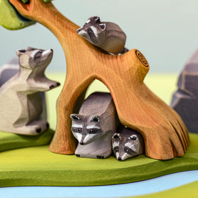 Sale Bumbu Raccoon Family with Tree Set