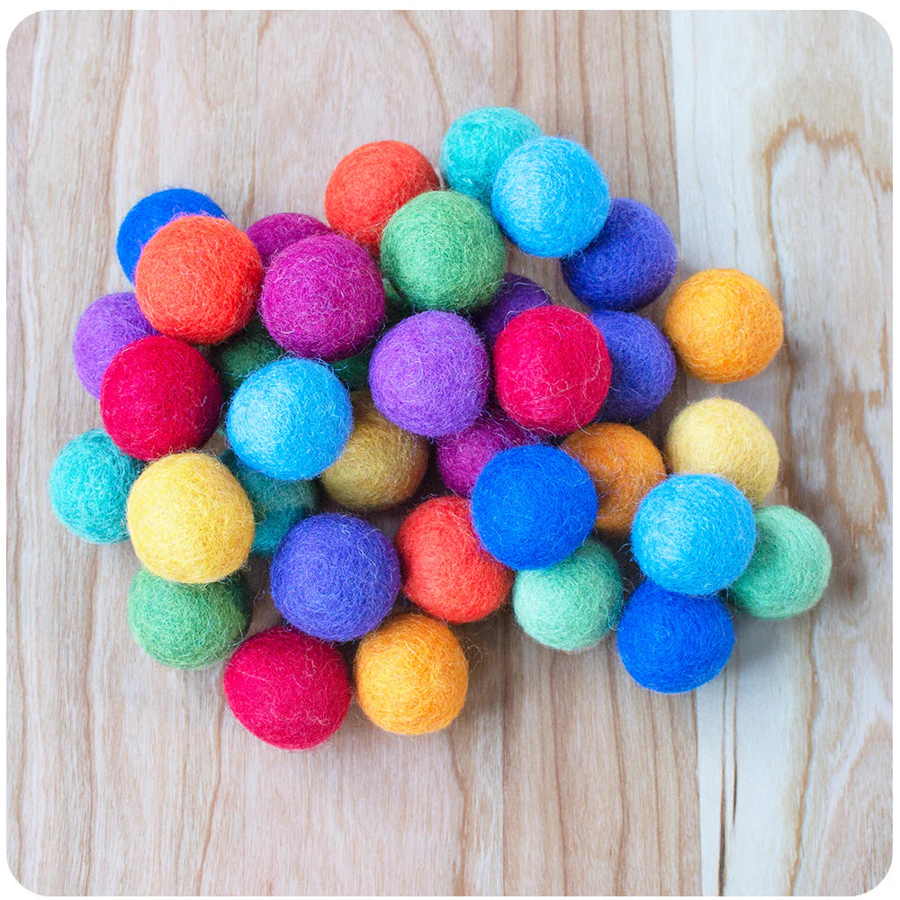 Felt Color Wheel Rainbow Mat and 36 Ball Set