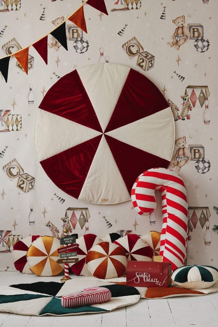 Christmas “Red Candy” Round Patchwork Mat