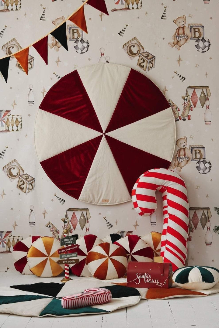 Christmas “Red Candy” Round Patchwork Mat