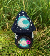 Tiny Felt Luna Home · view 3