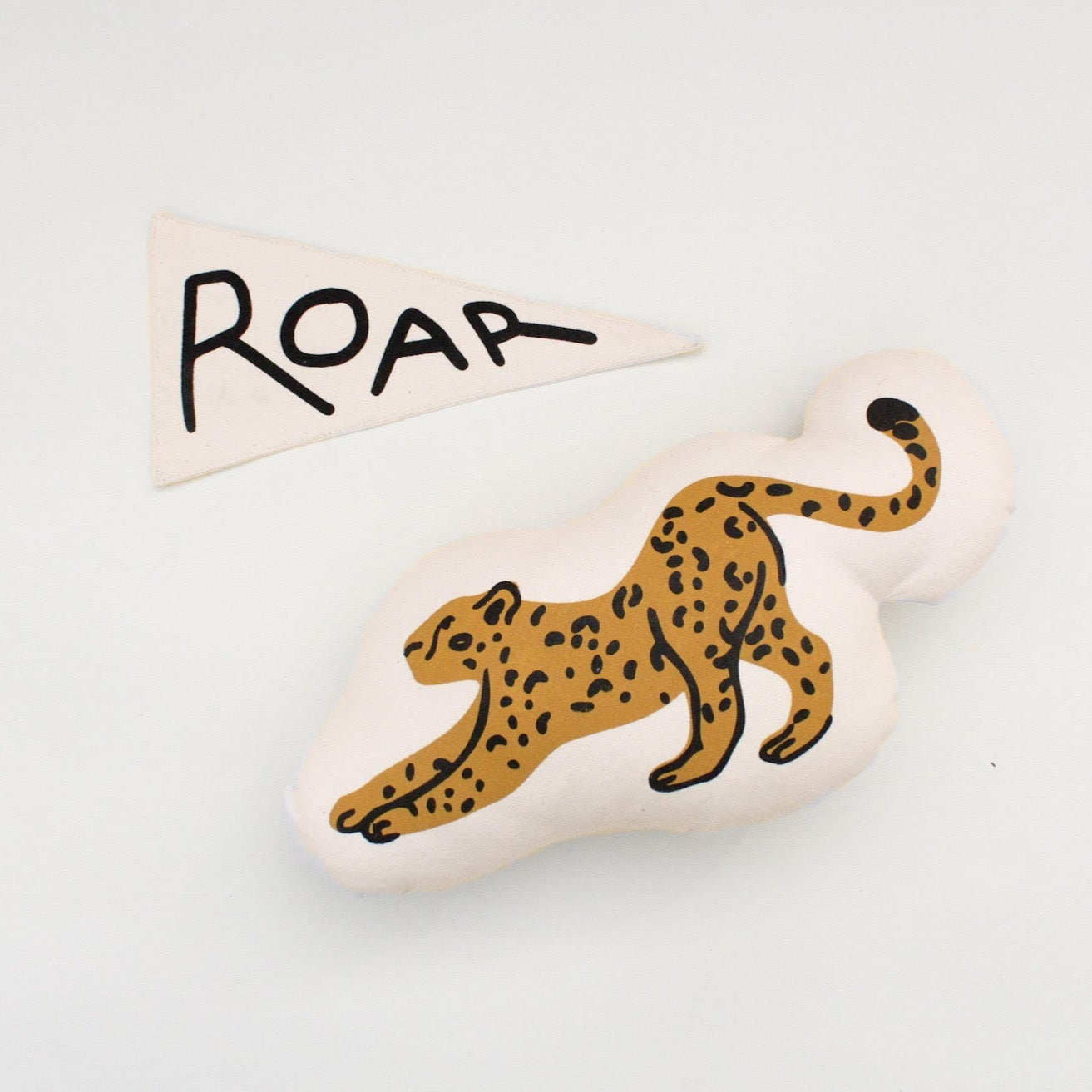 Roar Pennant