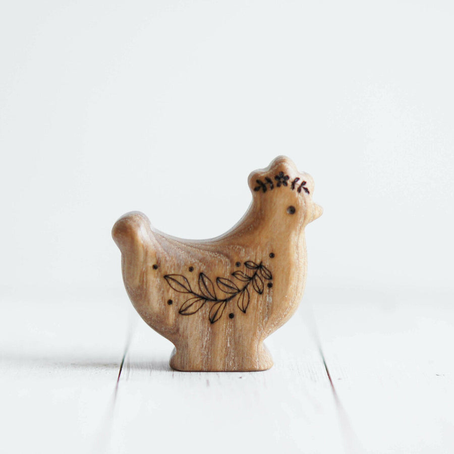 Wooden Hen, Standing