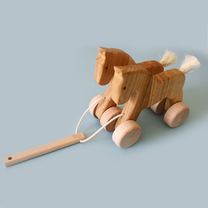 Bajo Pull Along Horses