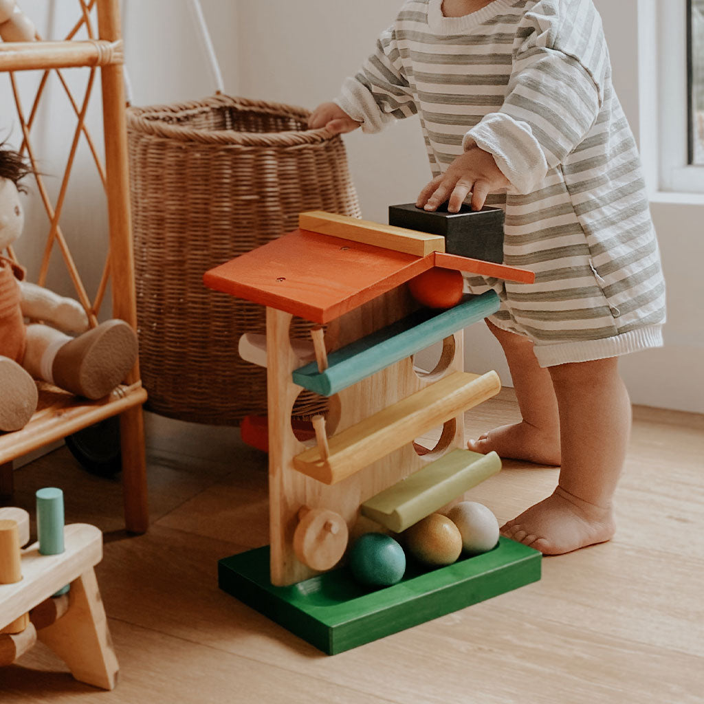 Q Toys Ball Rolling House