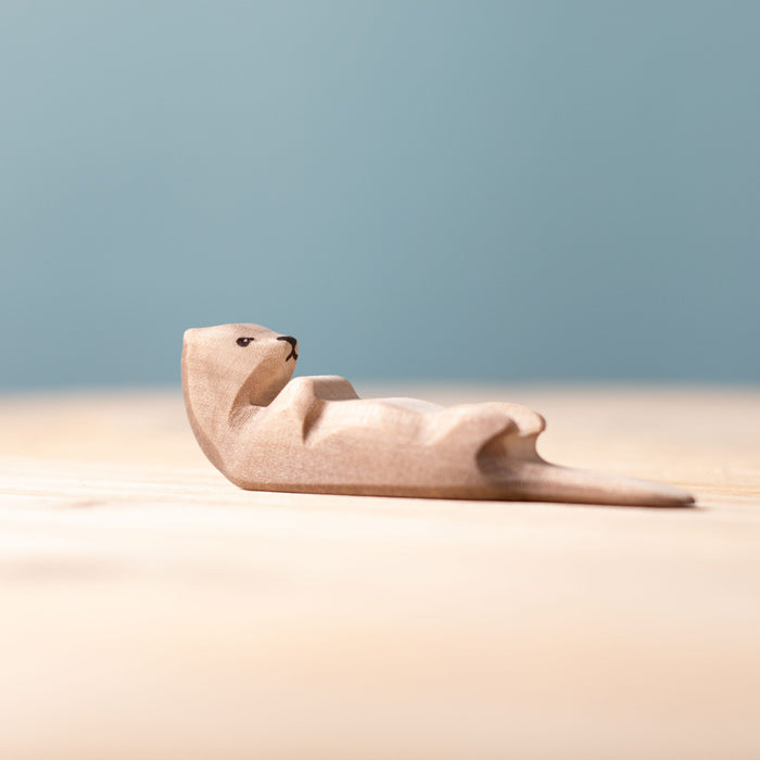 Bumbu Otter, Sleeping