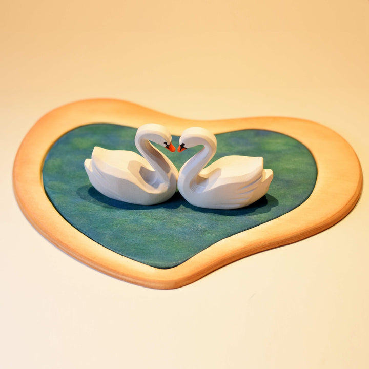 Bumbu Wooden Heart Lake and Swan Set