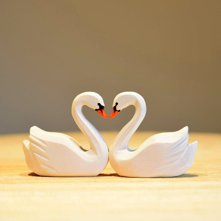 Bumbu Wooden Heart Lake and Swan Set