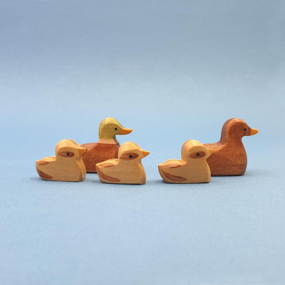 Brin d'Ours Wooden Female Swimming Duck