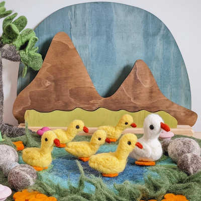 Duck Pond with 6 Ducks Play Mat Playscape