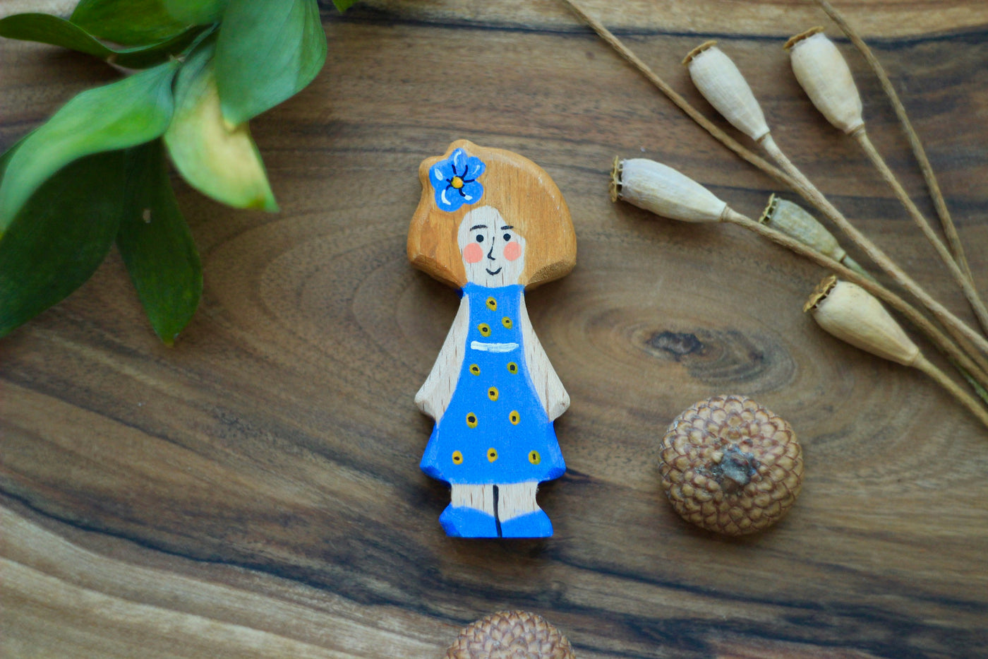 Wooden Forget-me-Not Gnome