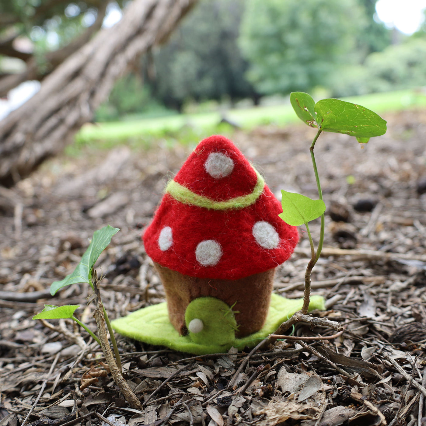 Felt Toadstool Leaf Home