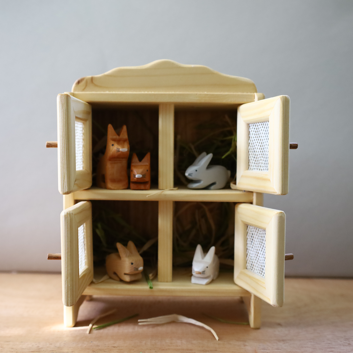 Pre-Order Atelier des Peupliers Rabbit Hutch (Ships in early-to-mid-April)